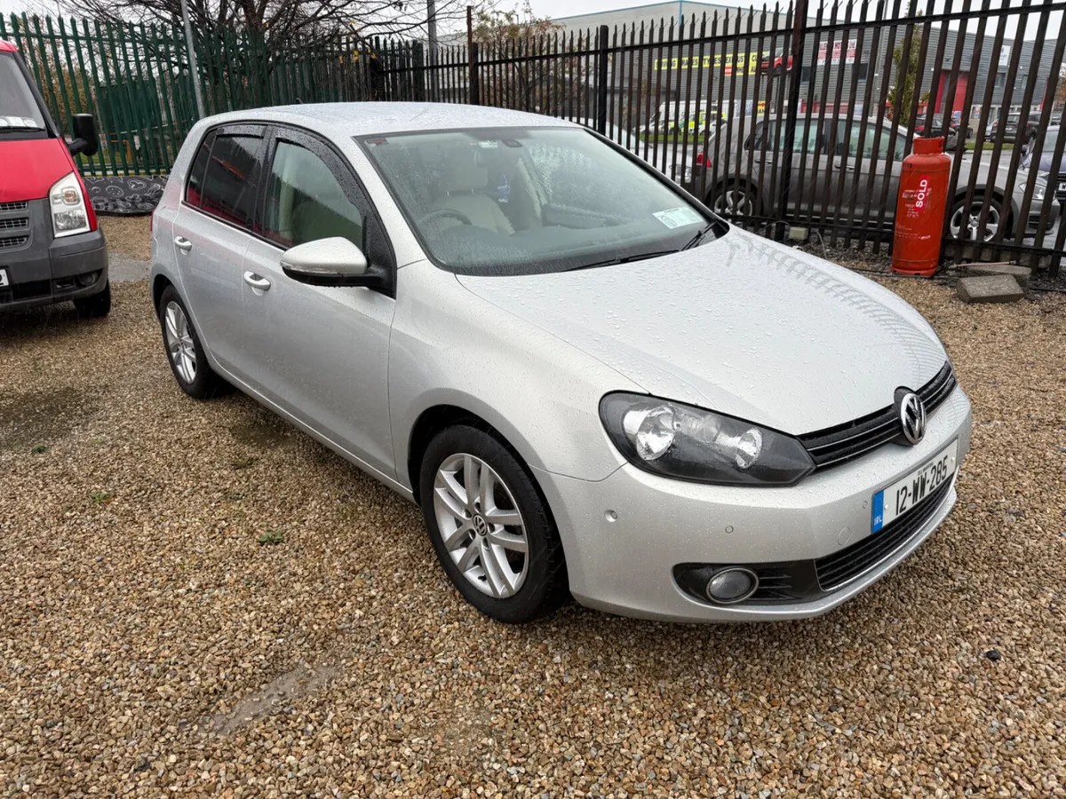 VOLKSWAGEN GOLF  2012 - 1.2 TSi - MANUAL - Image 1