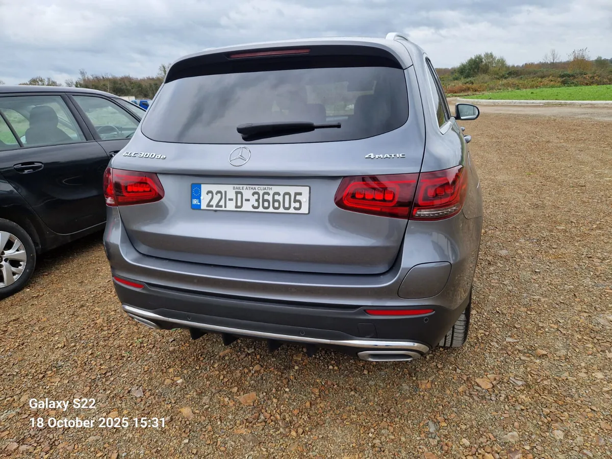 2022 Mercedes-Benz GLC AMG PREMIUM 300de - Image 2