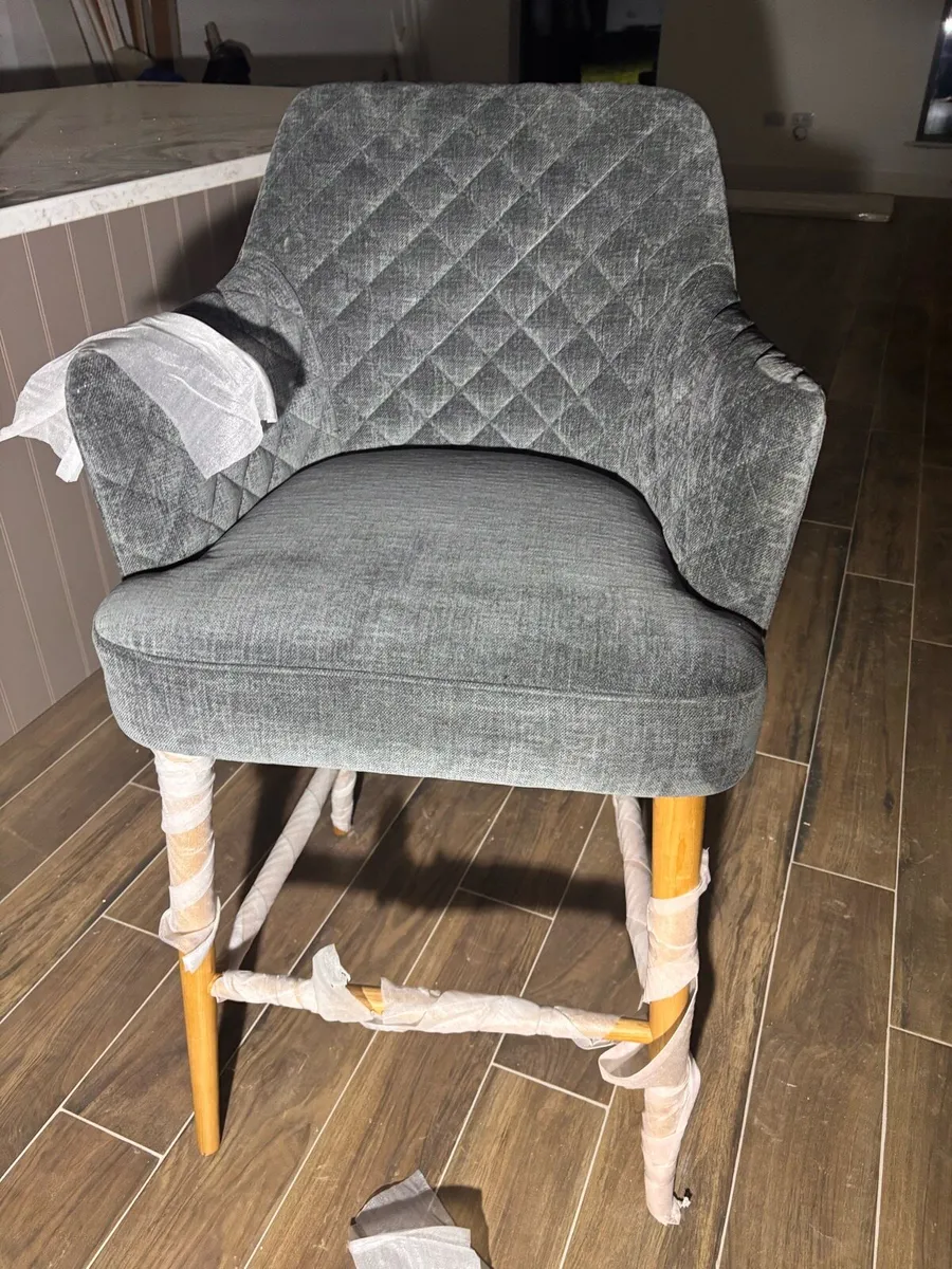 4 high stools & 5 matching dinning chairs - Image 1