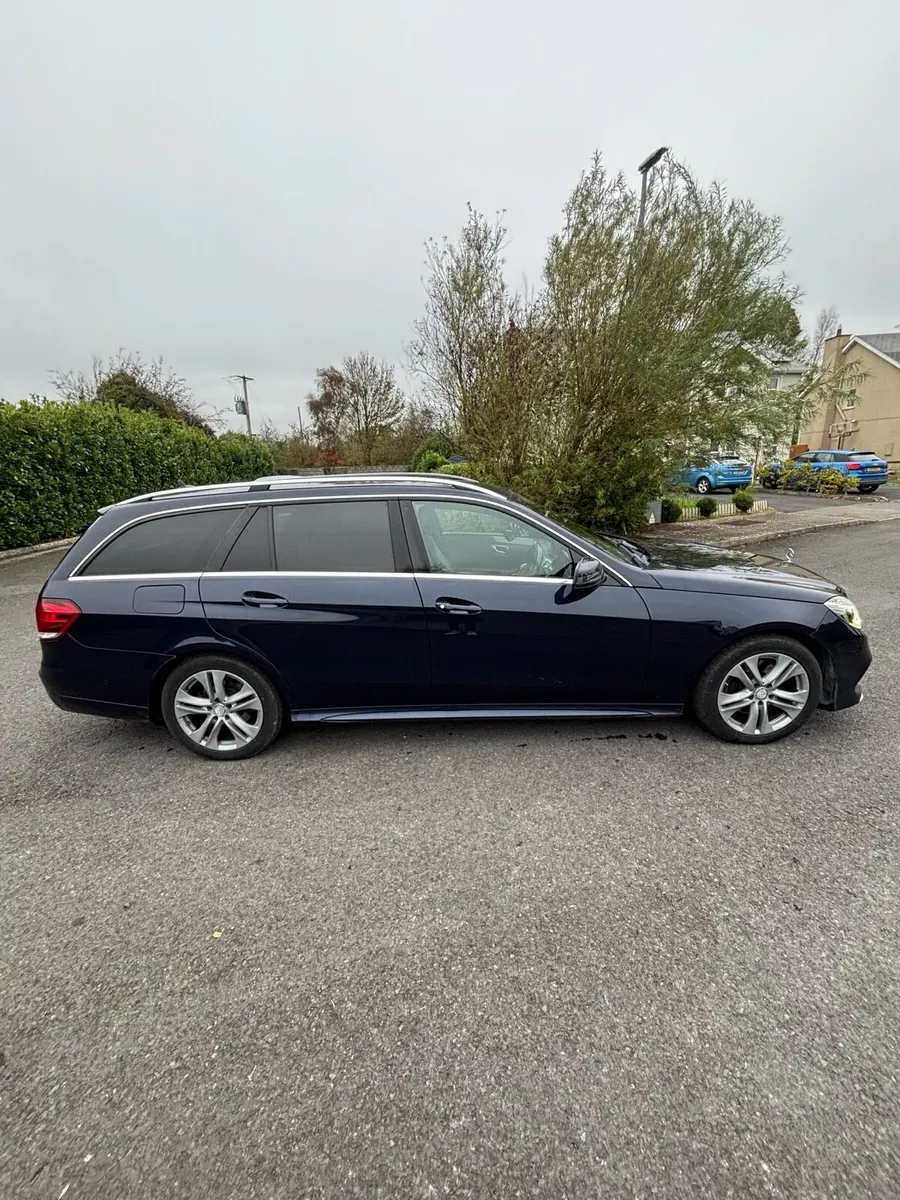 Mercedes Benz e220 - Image 4
