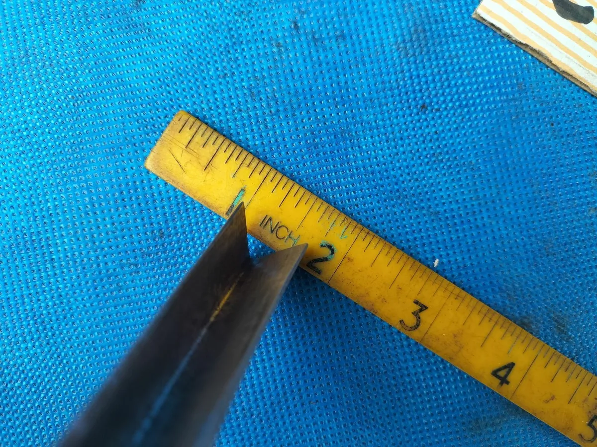 Carvers 16mm V Chisel - Image 3