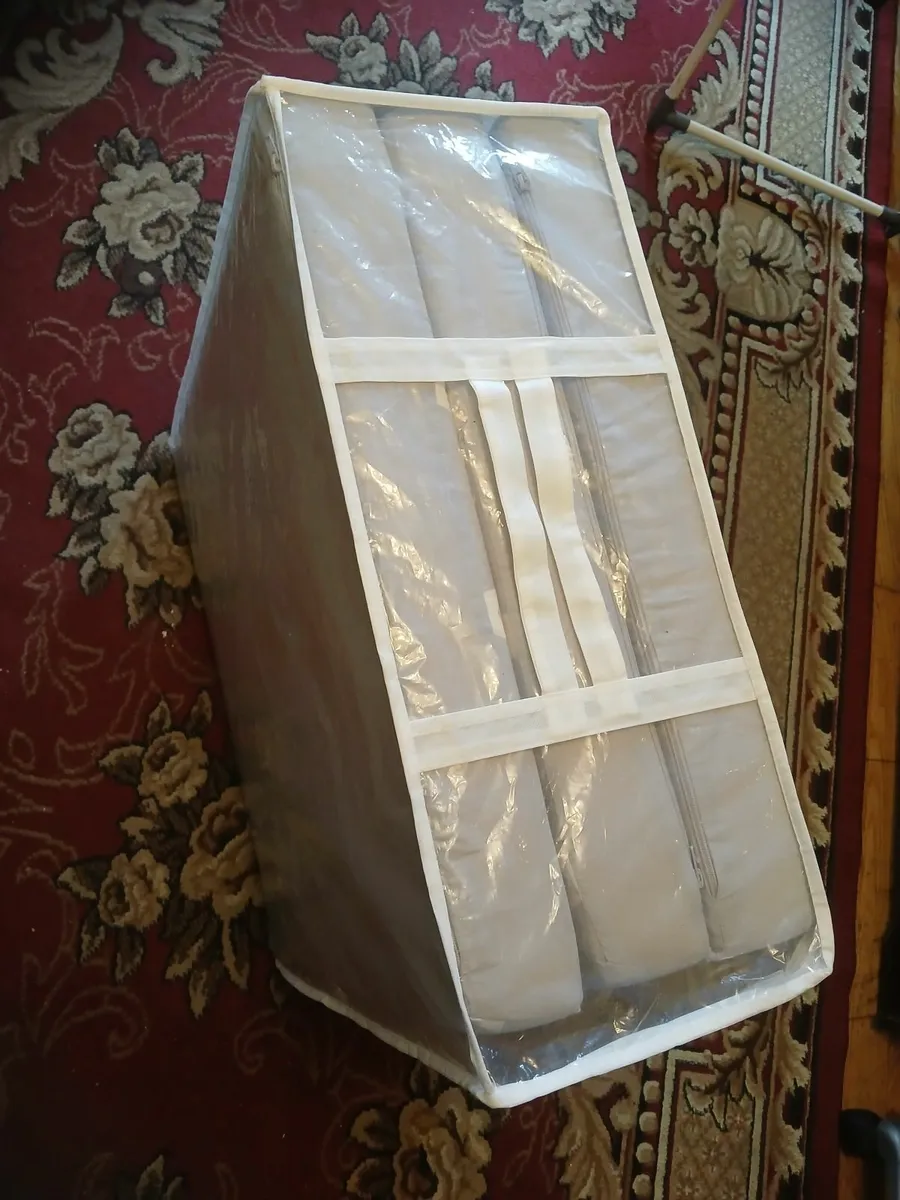 Foldable Three Fold Mattress - Image 1