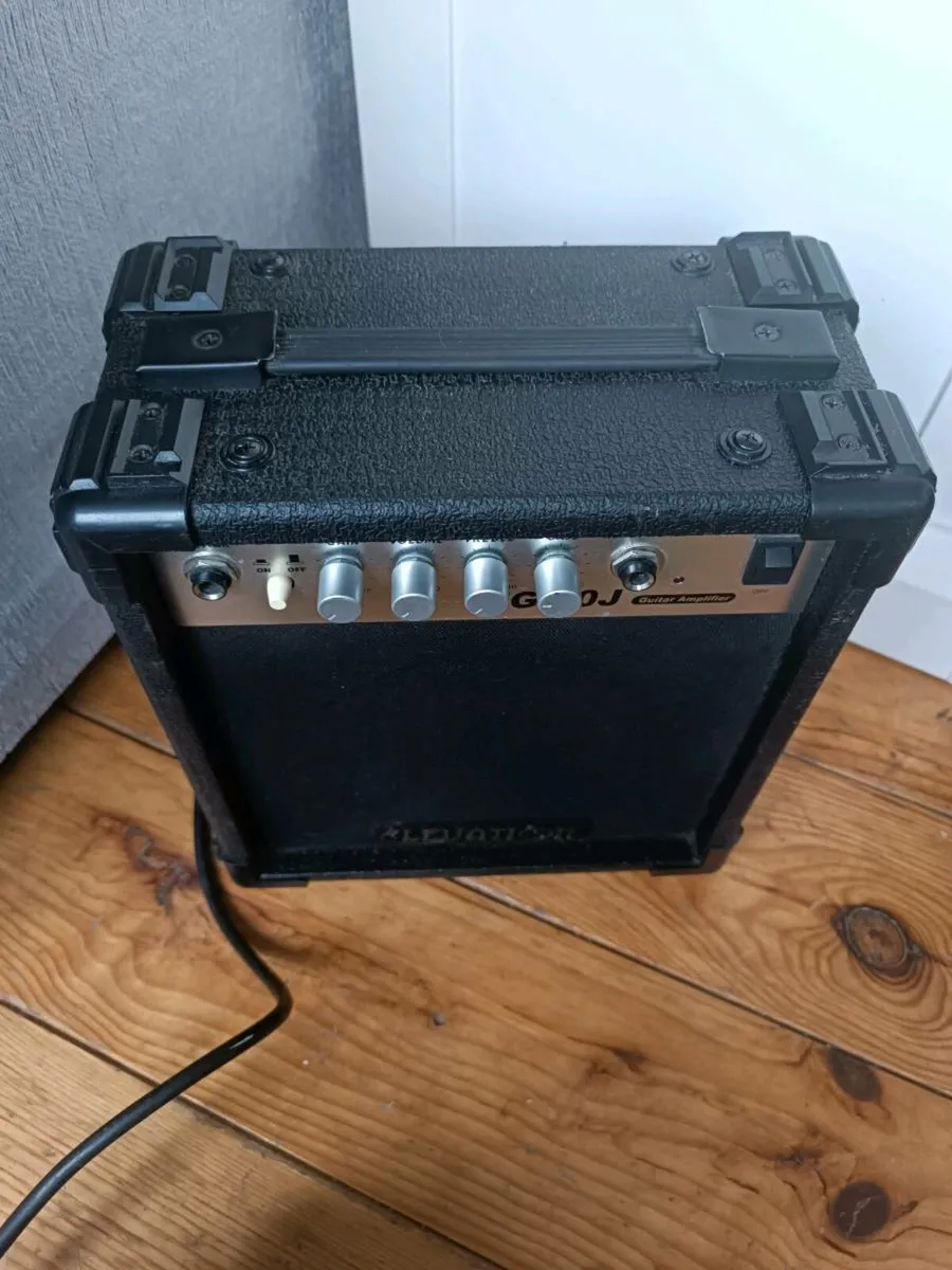 Guitar Amplifier Elevation EG-10J - Image 2