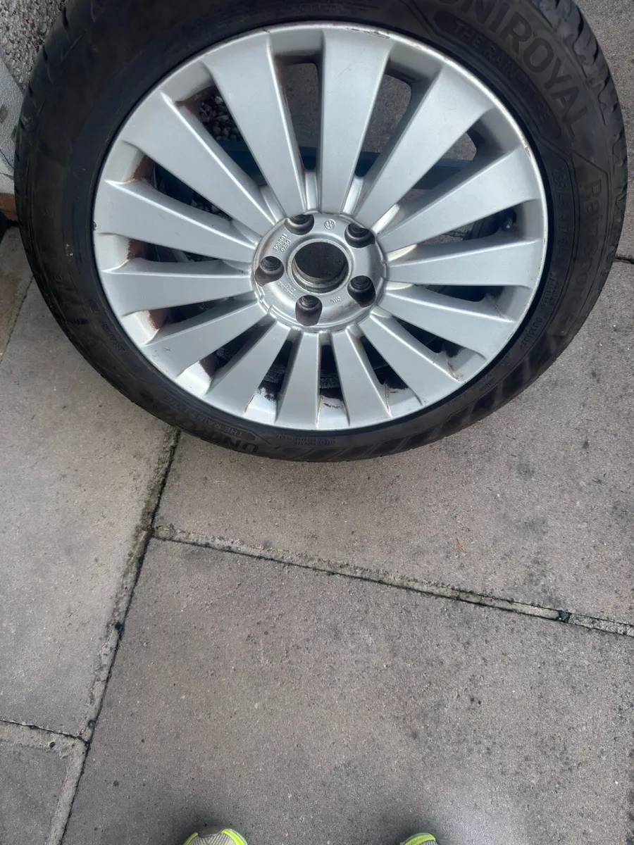Volkswagen Passat allow and tries - Image 1