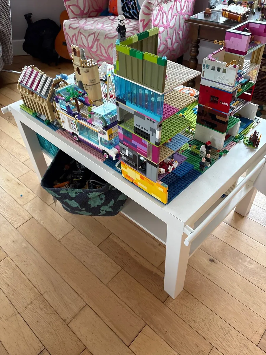 Lego table - Image 4
