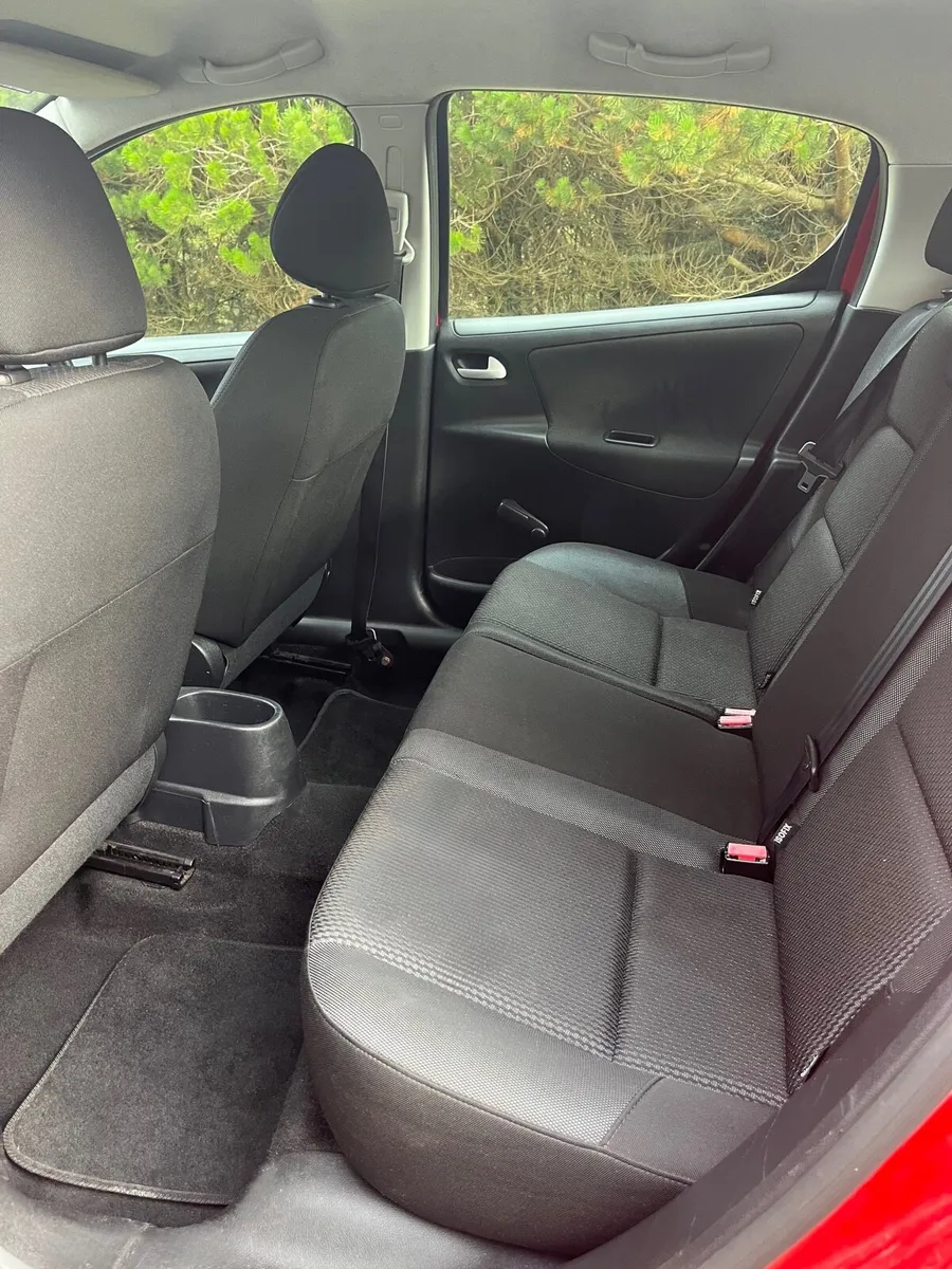 Peugeot 207 2012 - Image 3