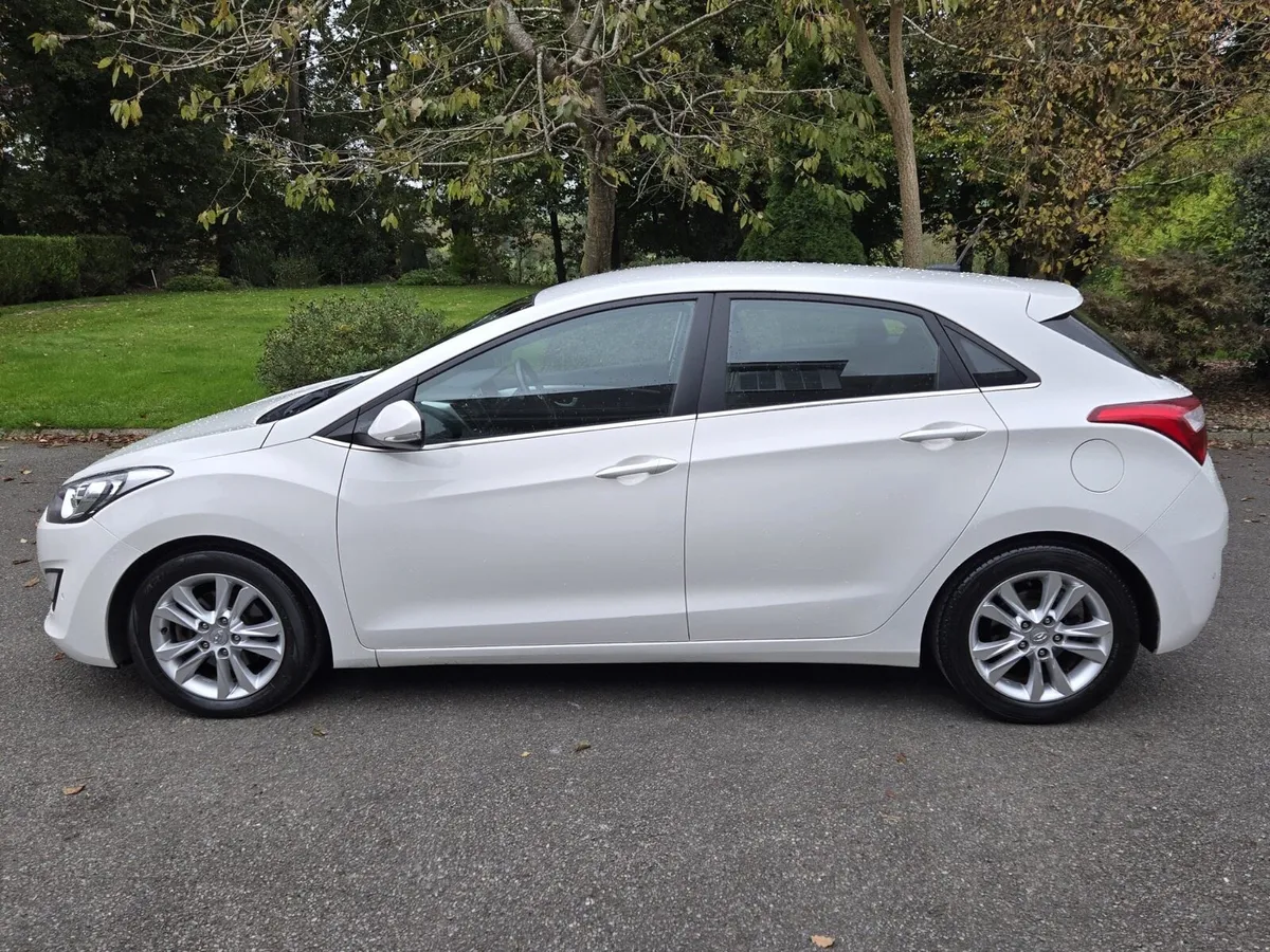 **Hyundai i30 1.6 Diesel** - Image 2