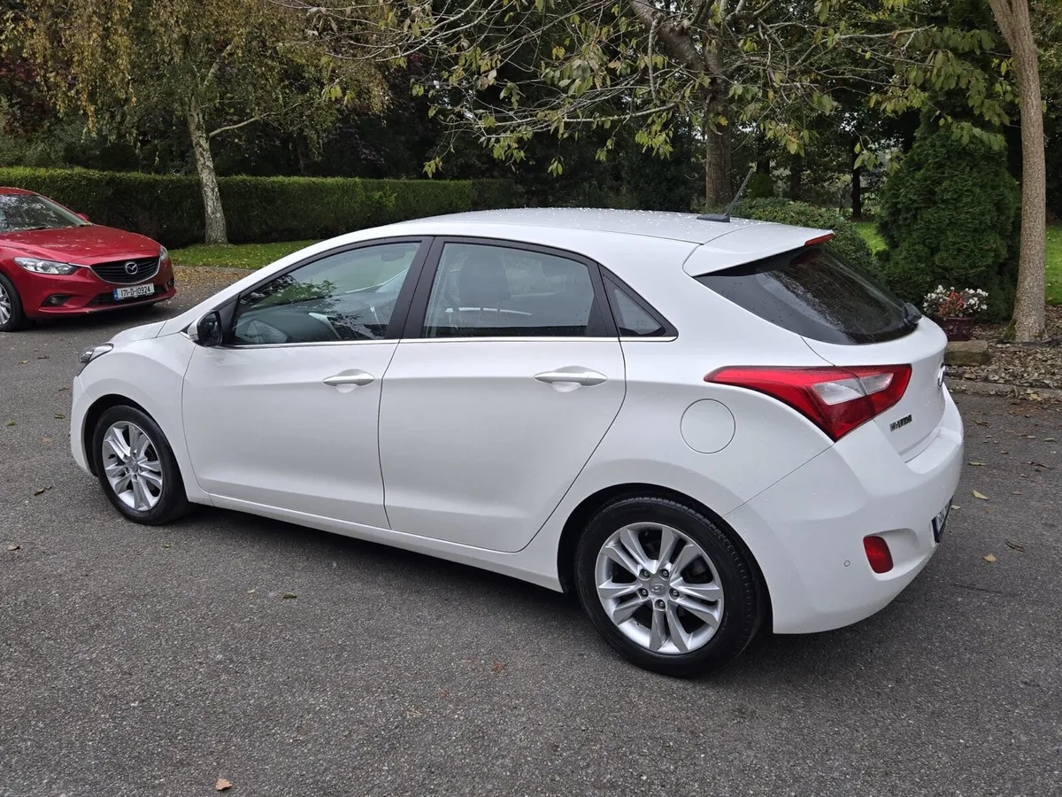 **Hyundai i30 1.6 Diesel** - Image 3
