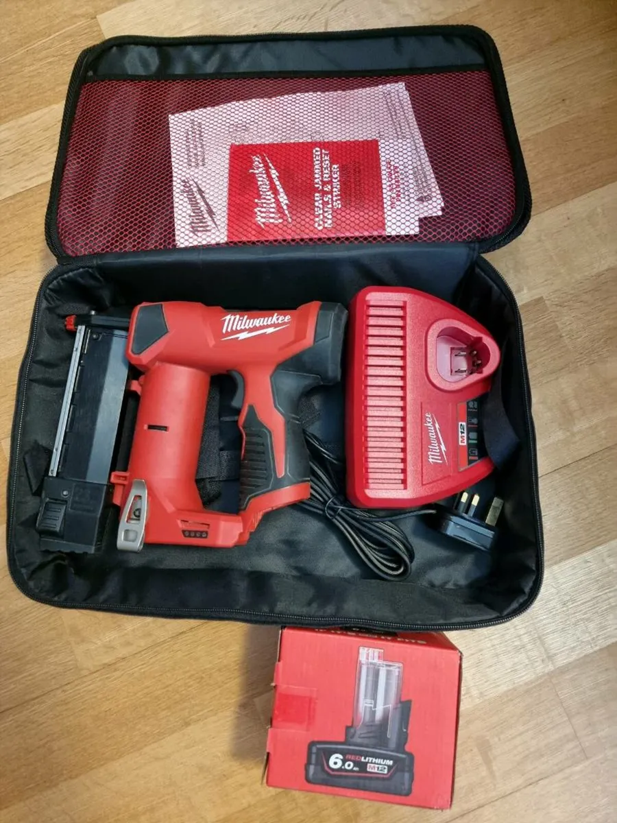 Milwaukee M12 23 Gauge Pin Nail Gun Kit 6.0Ah - Image 1