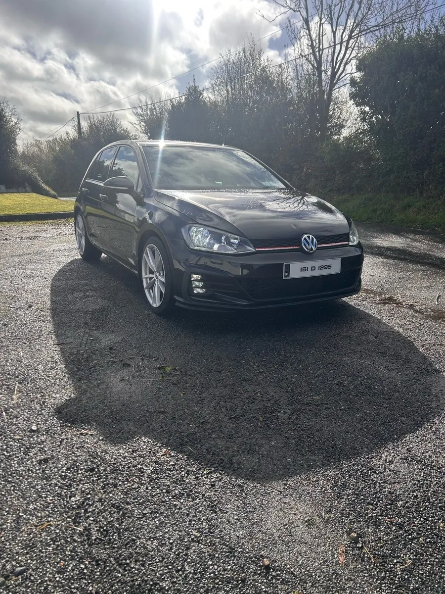 Volkswagen Golf - Image 1