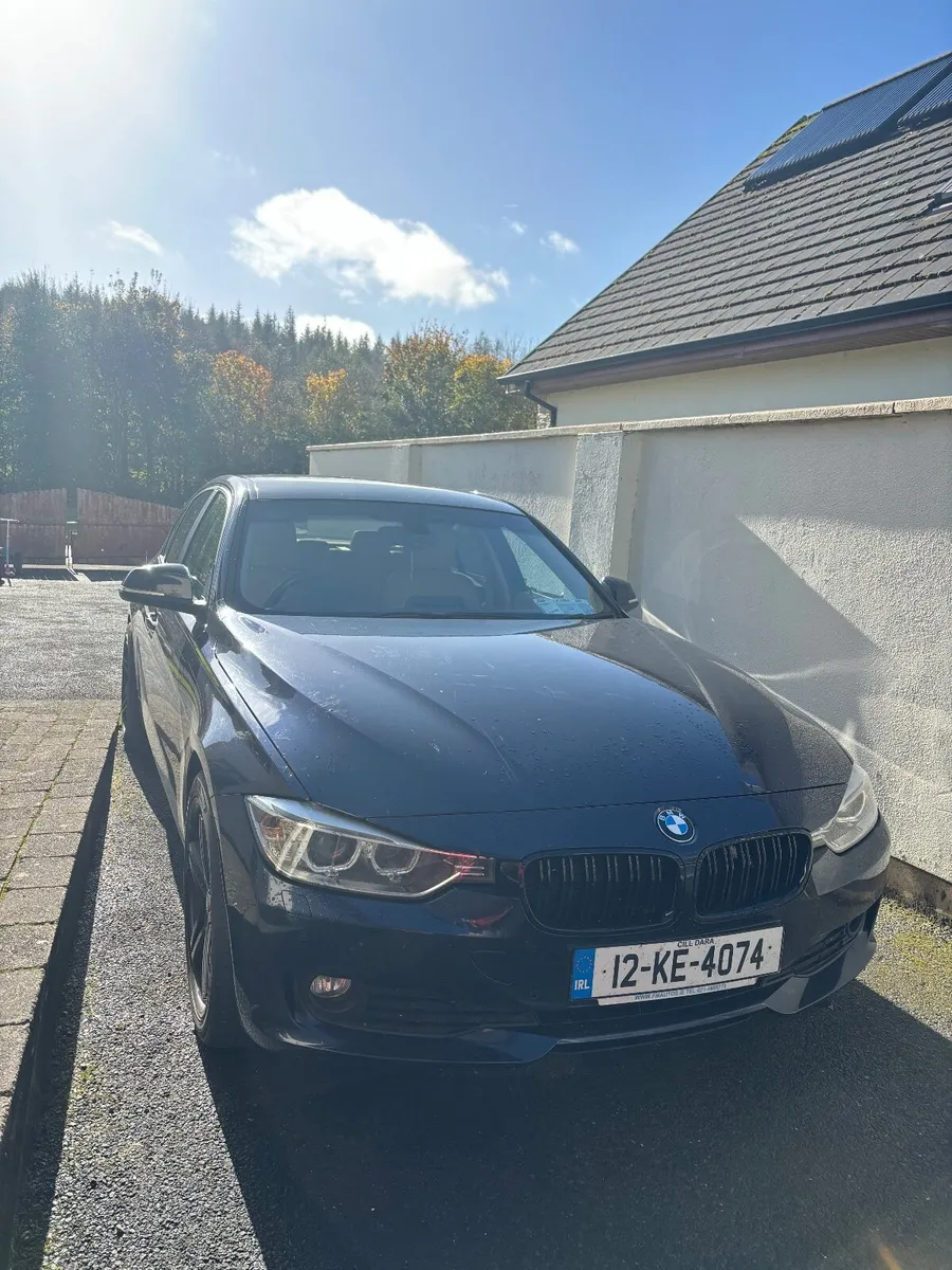 BMW 3-Series 2012 - Image 2