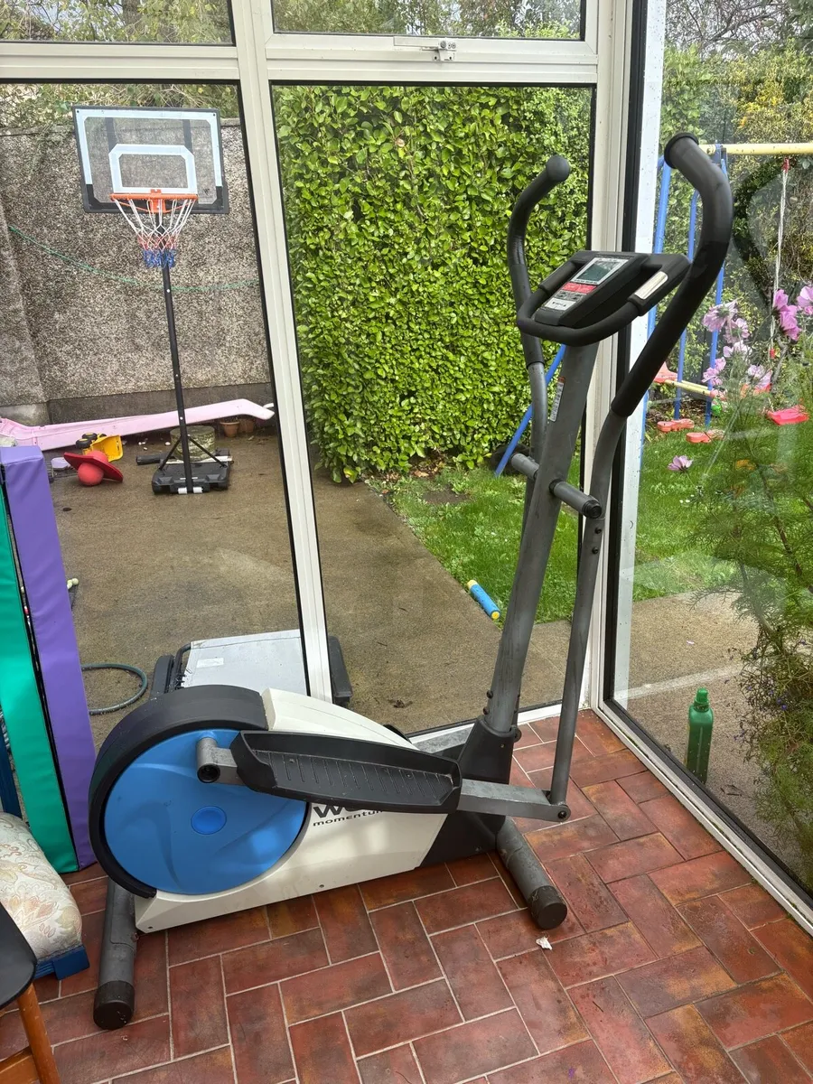 Cross trainer