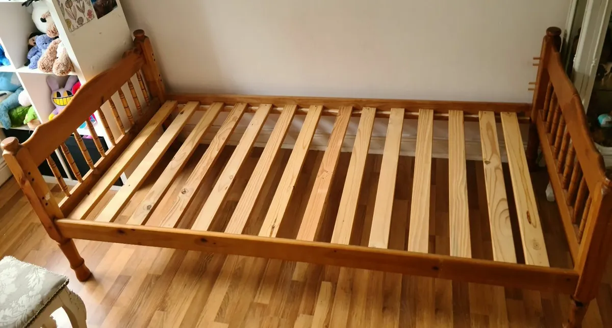 Single Beds x2 - Image 1