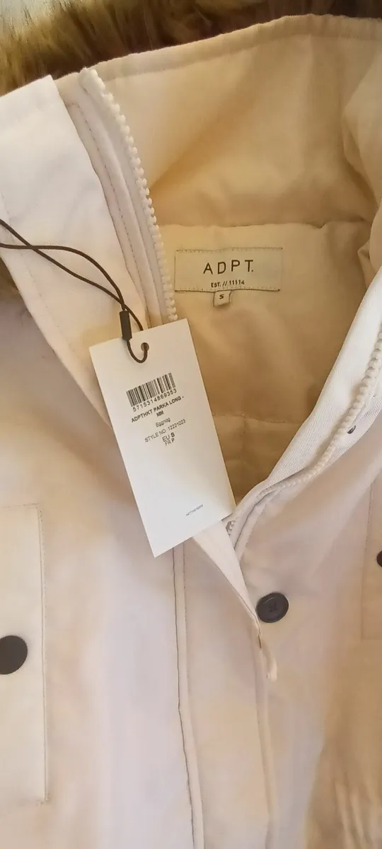 Ladies coats - Image 2