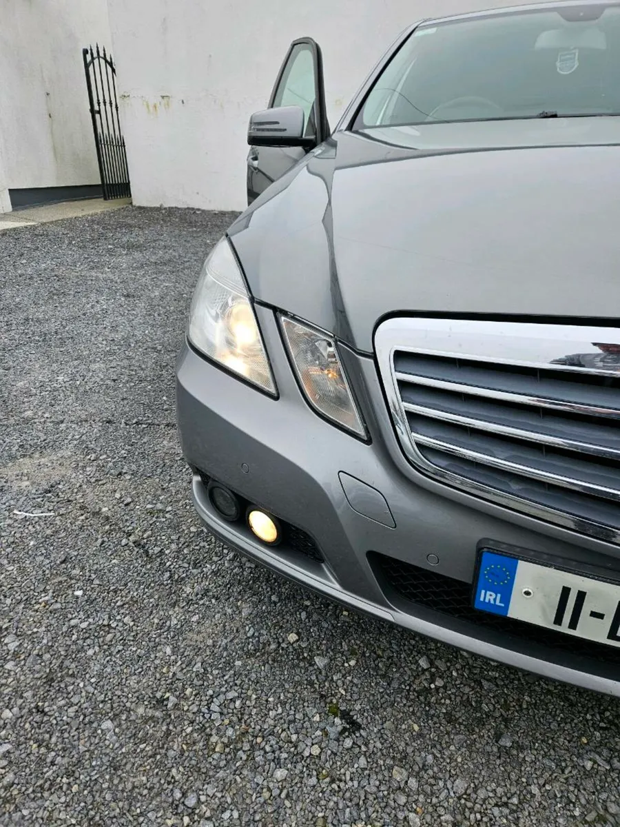 2011 Mercedes E 220 CDI - Image 4