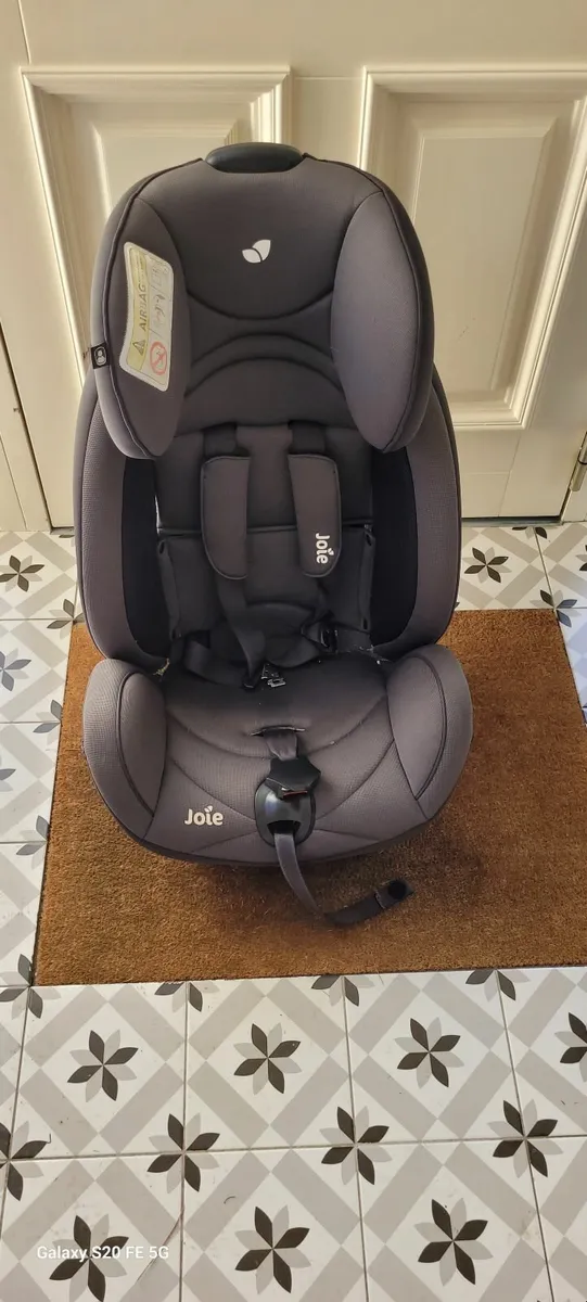 Child Car Seat - Image 1