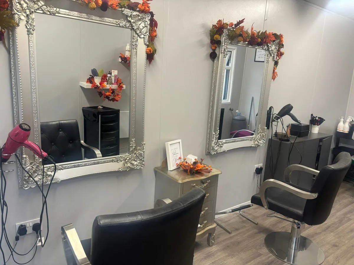 20ft Anti Vandal office / Hair salon - Image 2