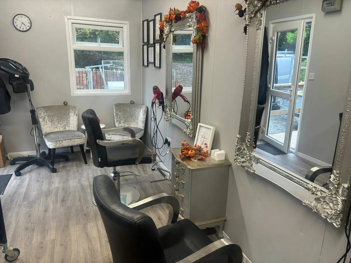 20ft Anti Vandal office / Hair salon - Image 3