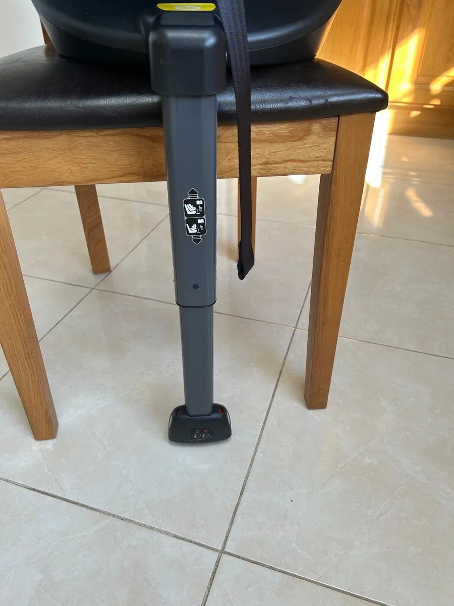 Joie 360 Isofix Car Seat - Image 4