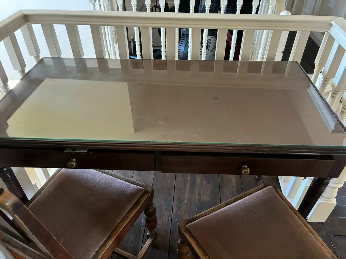 Desk - Image 1