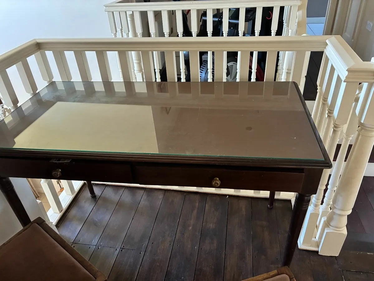 Desk - Image 2