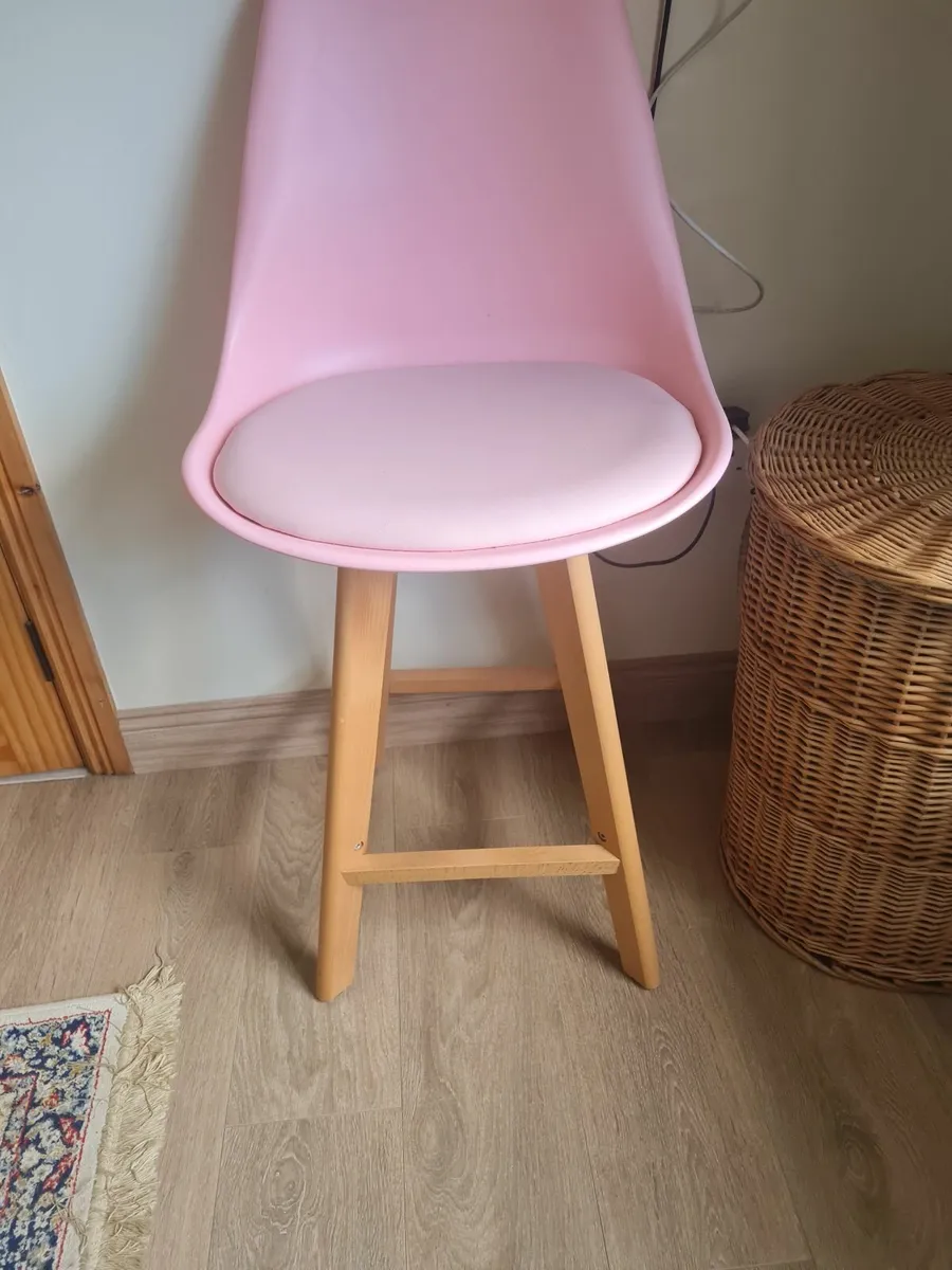 Stool +2 chairs - Image 1