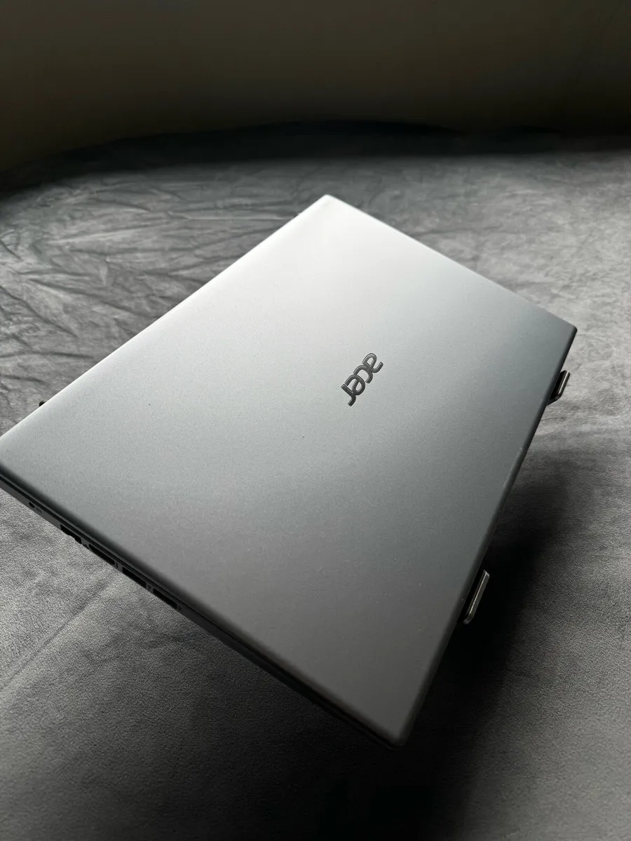 Acer Aspire 3 - (Like New) Used - Image 2