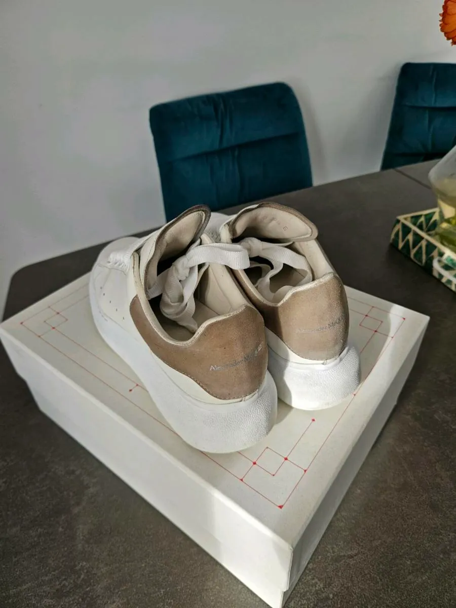 Alexander McQueens UK Size 5.5 - Image 2