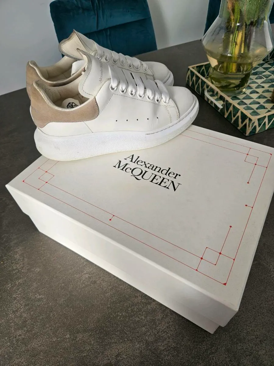 Alexander McQueens UK Size 5.5 - Image 4