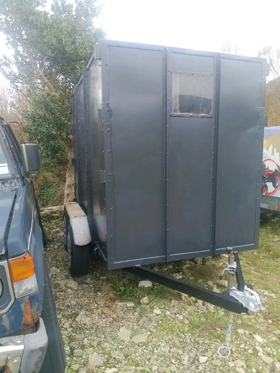 Closed in box trailer - Image 2