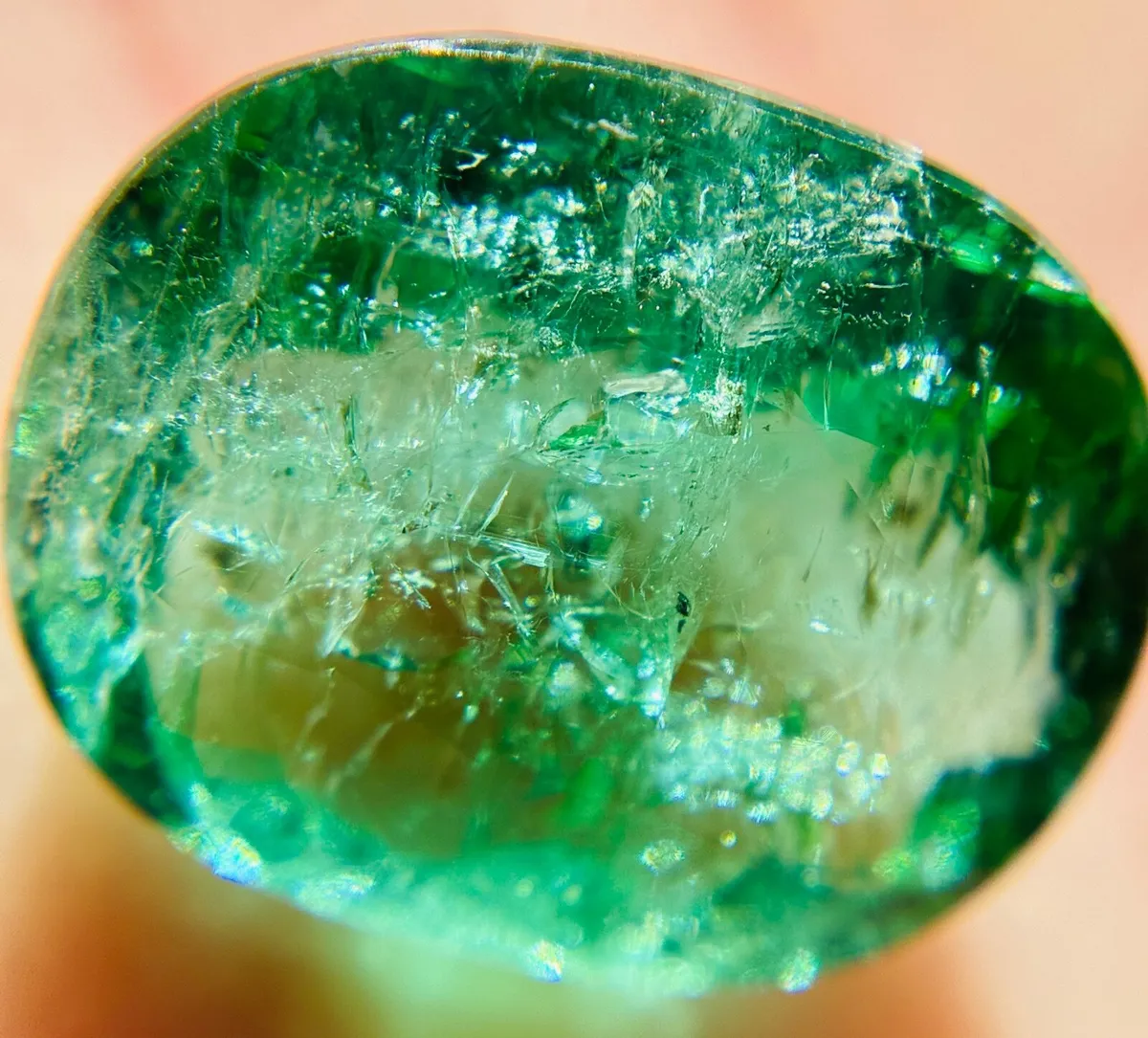 Vivid Green Paraiba Tourmaline 7.32 ct - Image 1