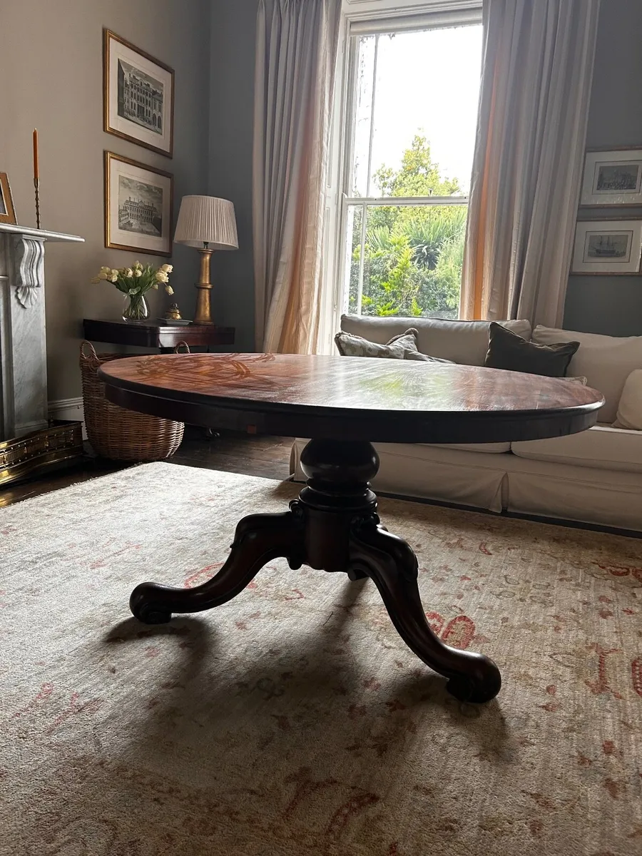 Mahogany round table - Image 1