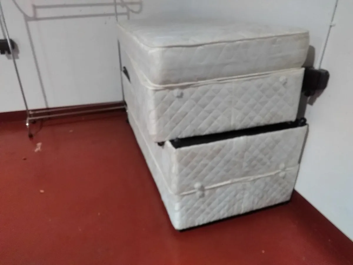 Single bed bases 3, with headboards. 1 mattress. - Image 2