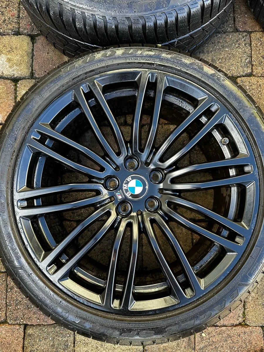 Genuine 19” BMW 664m Alloys Winter Tyres - Image 2