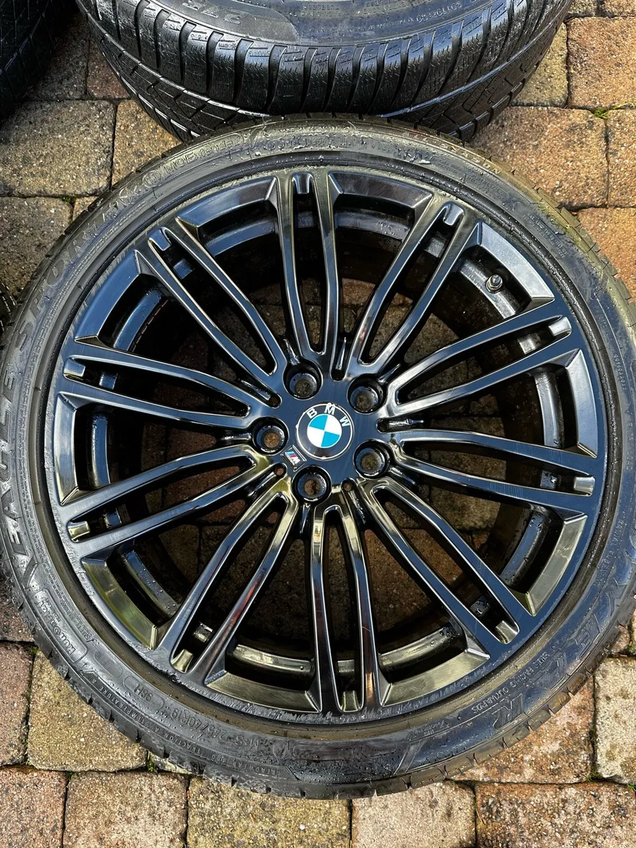 Genuine 19” BMW 664m Alloys Winter Tyres - Image 3