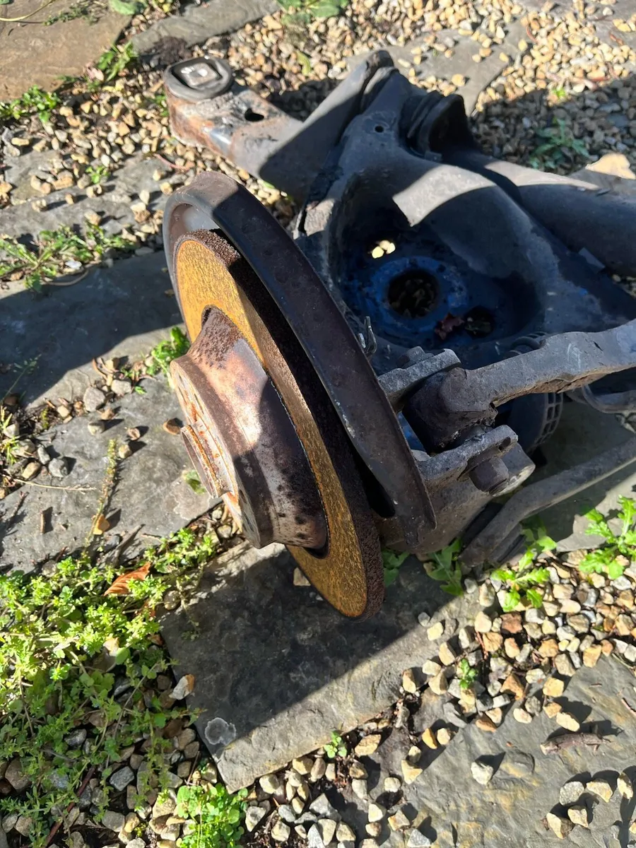 Audi a6 c6 subframe full set - Image 3