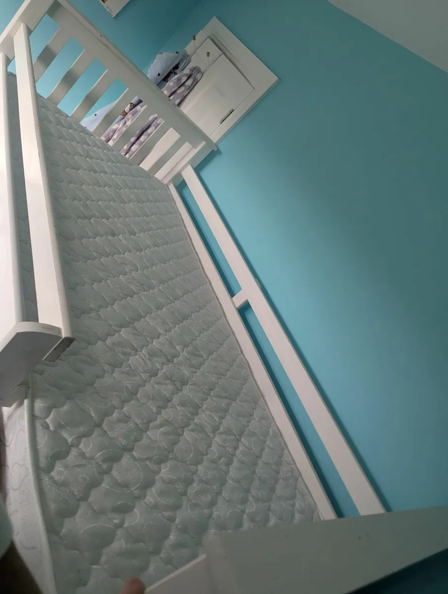Triple bunk bed - Image 2