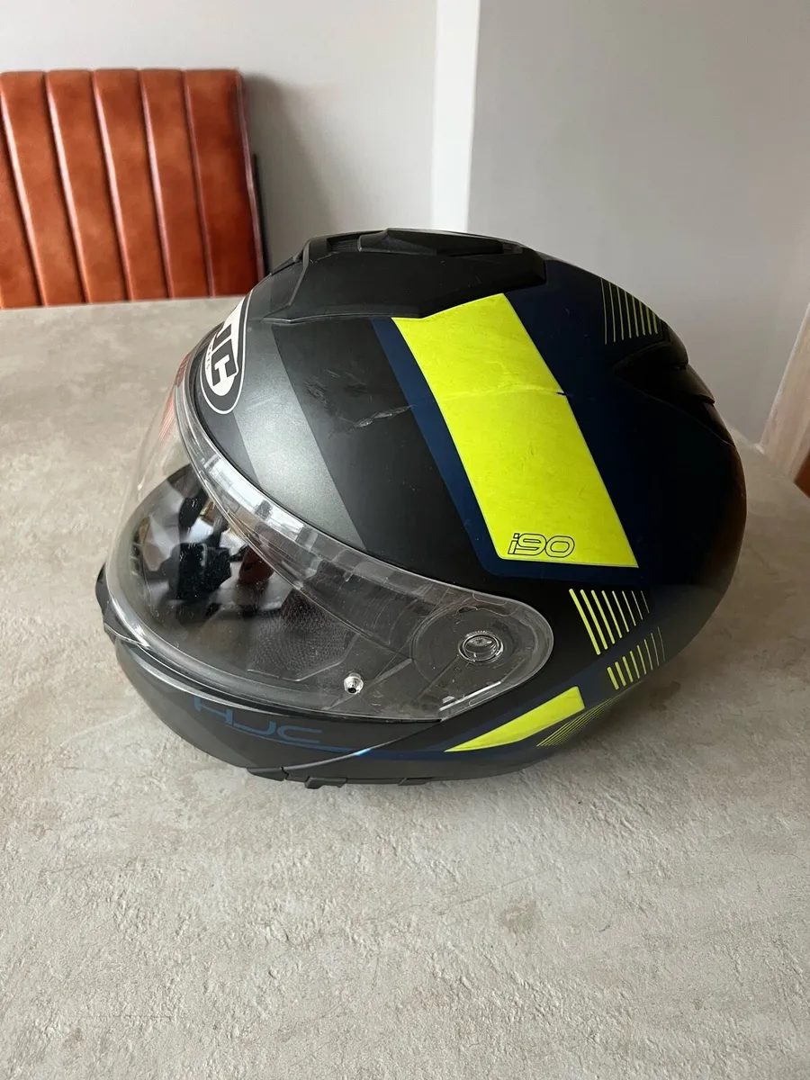 Adult Helmet in good condition - Image 4