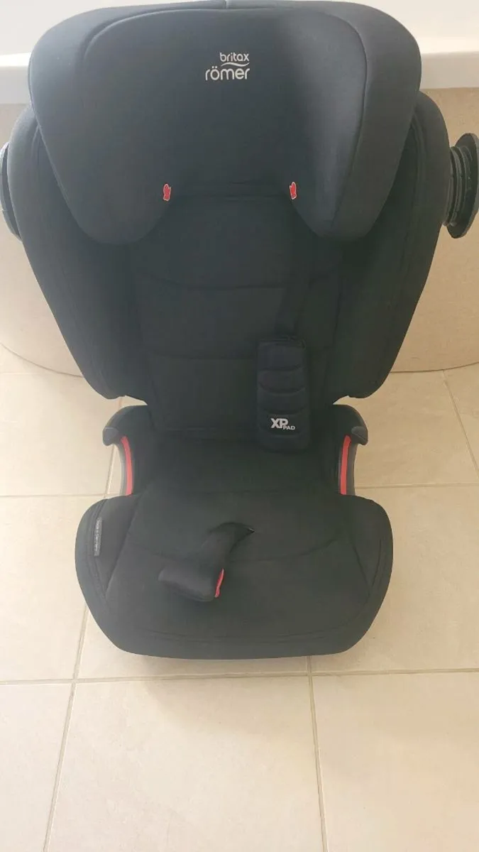 Britax Romer Car Seat - Image 1