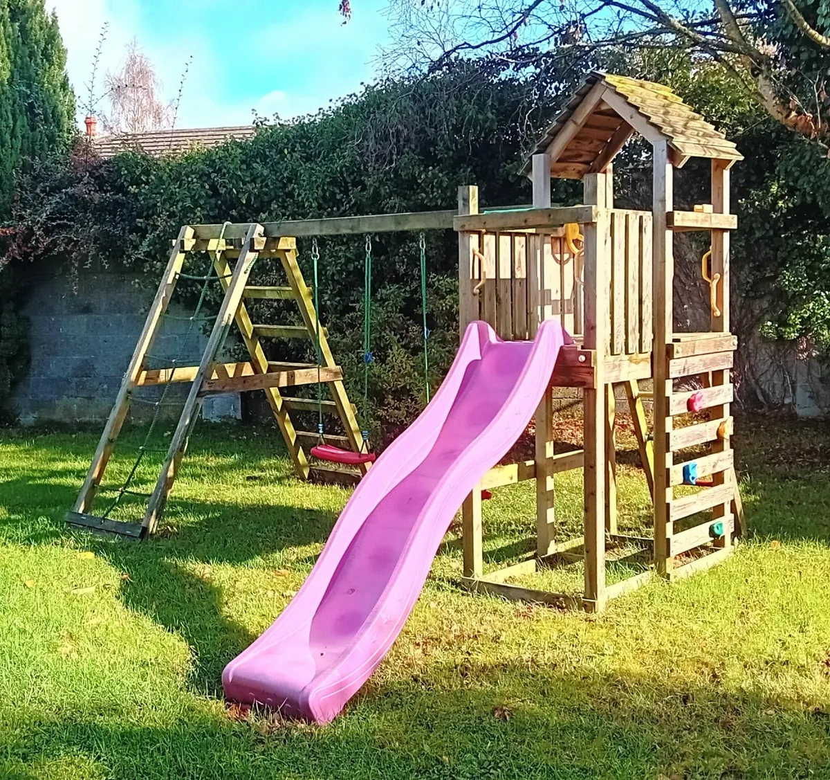 Outdoor play set / jungle gym - Image 1
