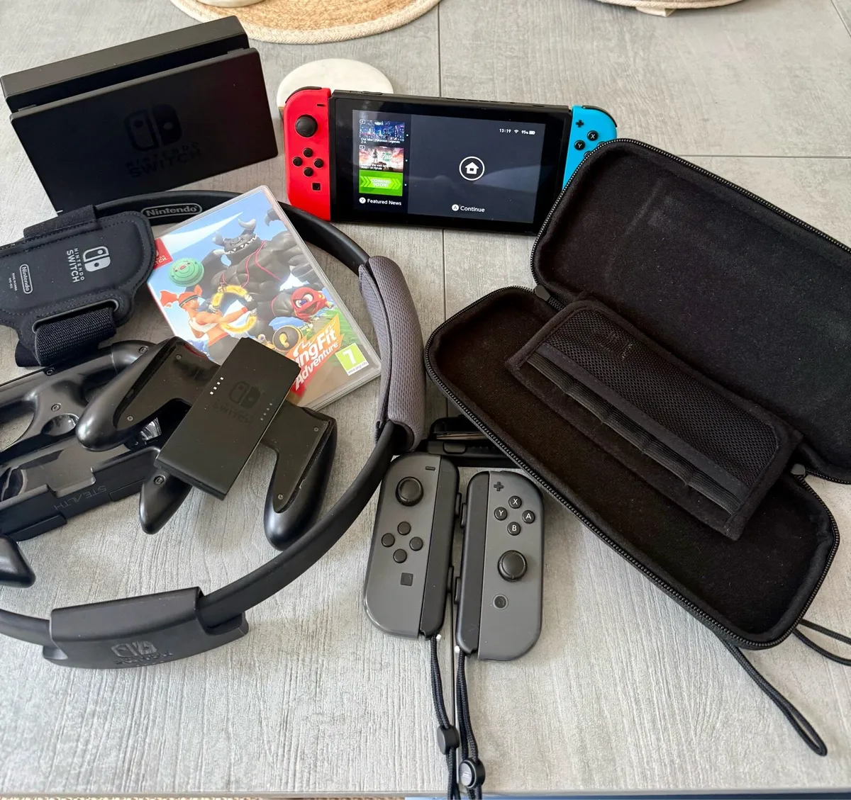 Nintendo Switch Bundle - Games and accessories - Image 1