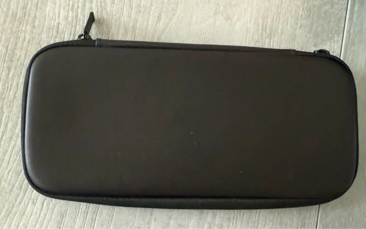 Nintendo Switch Bundle - Games and accessories - Image 3