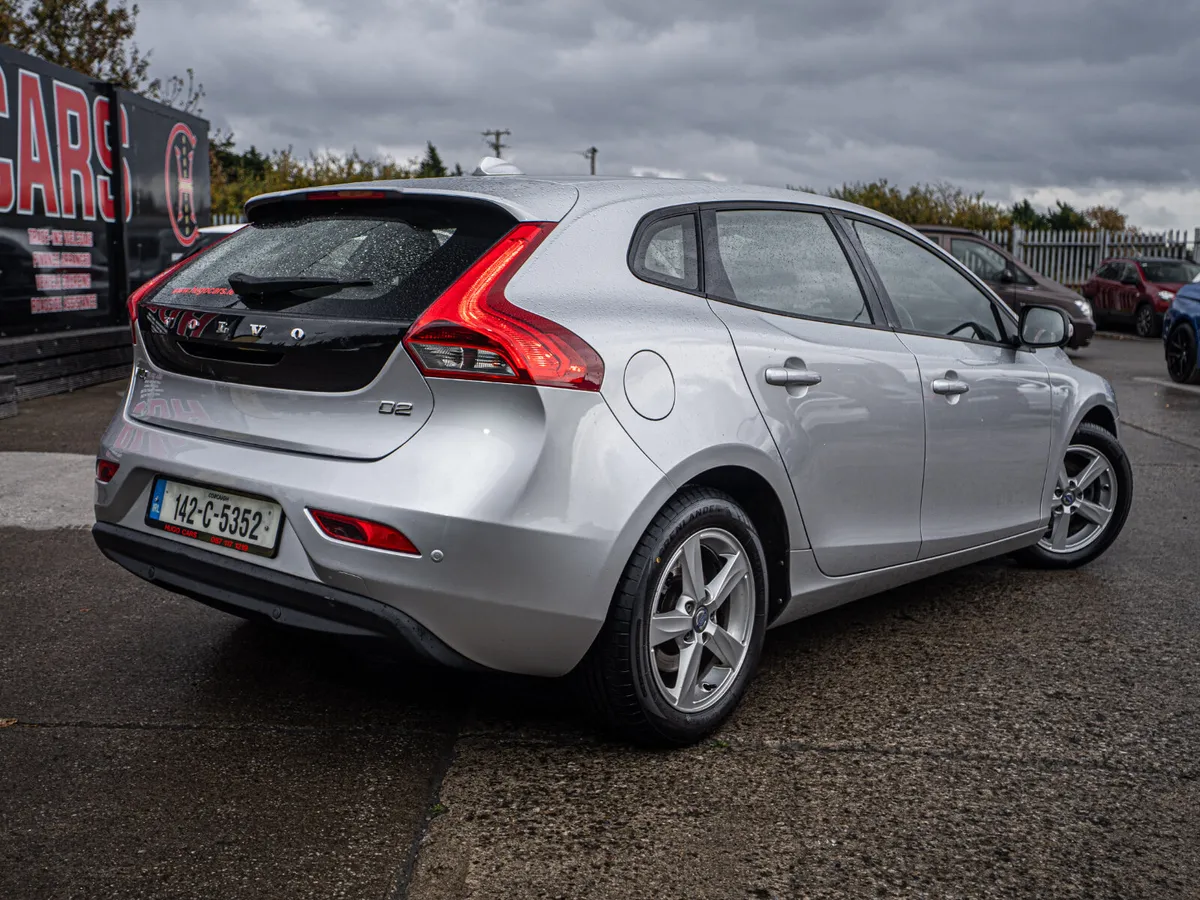 142 Volvo V40 1.6d/Belt done/FSH/Warranty - Image 2