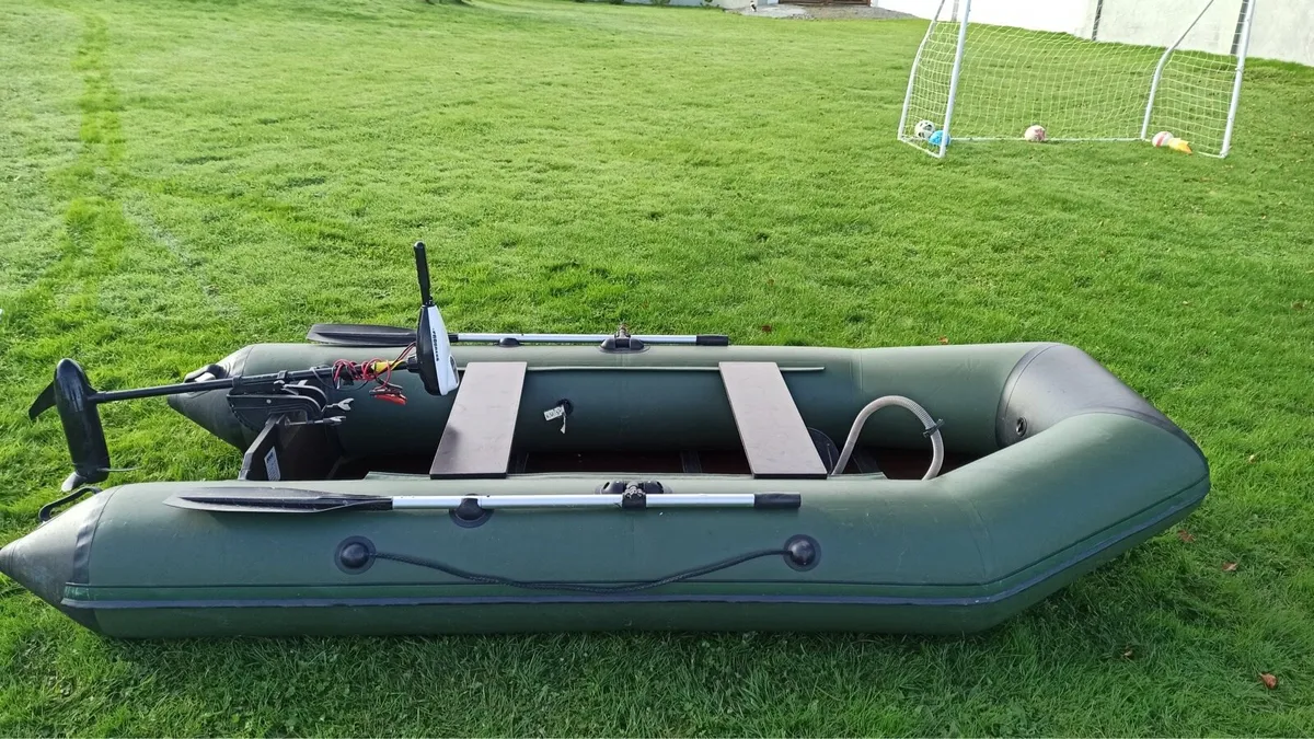 Inflatable Dingy with electric motor - Image 1