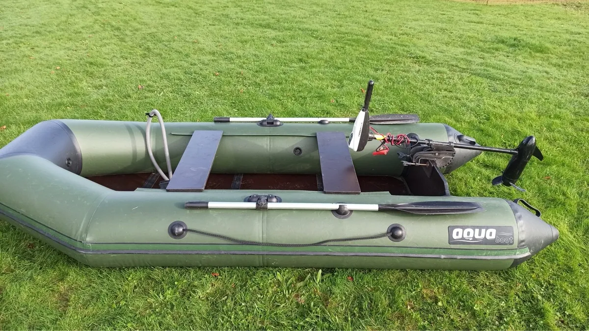 Inflatable Dingy with electric motor - Image 2