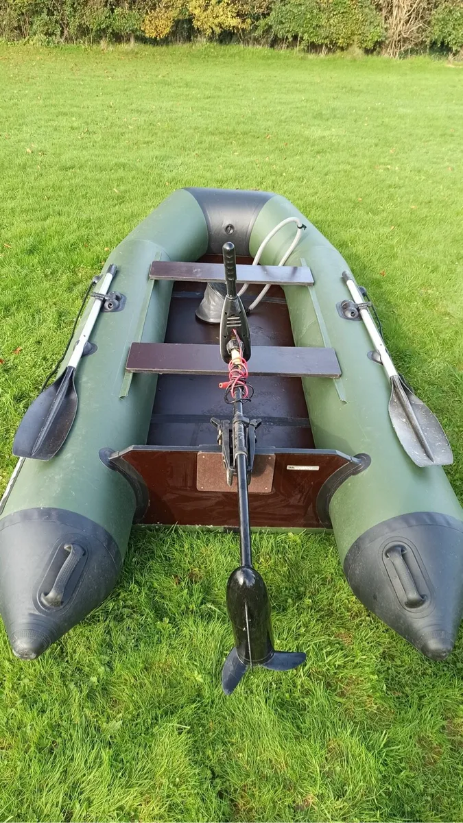 Inflatable Dingy with electric motor - Image 3