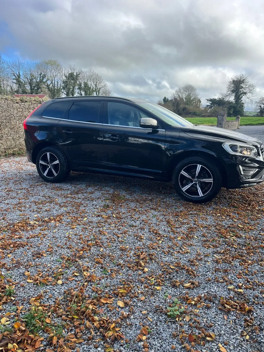 Volvo XC60 2017 - Image 1