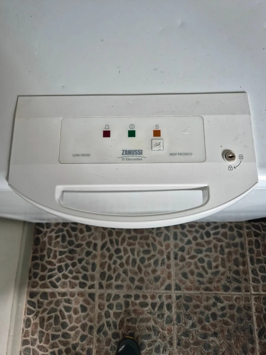 Chest Freezer - Image 2