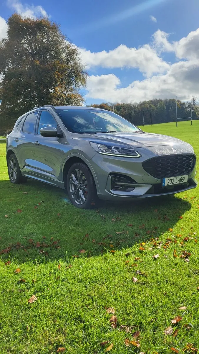 2.0 Ford Kuga 2020 Top Spec Hybrid