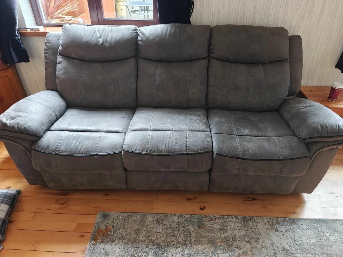 3 Piece Suite - furniture - Image 4
